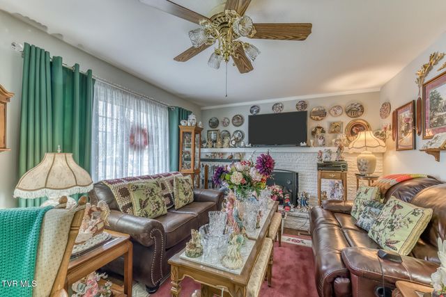 633 Old Airport Road, Bristol, VA 24201