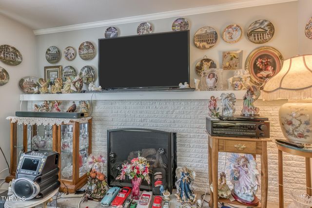 633 Old Airport Road, Bristol, VA 24201