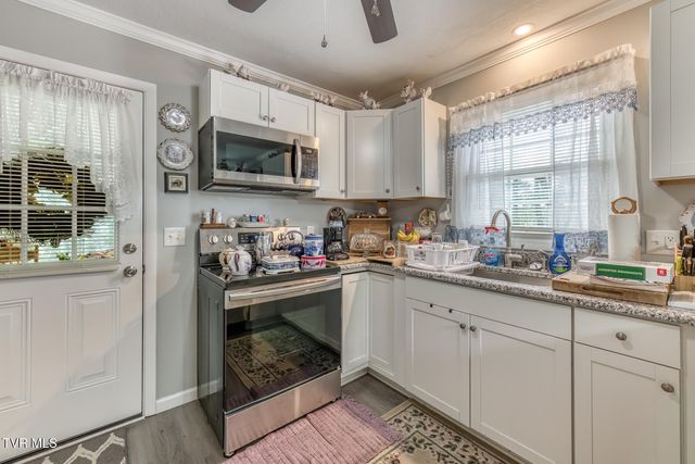 633 Old Airport Road, Bristol, VA 24201