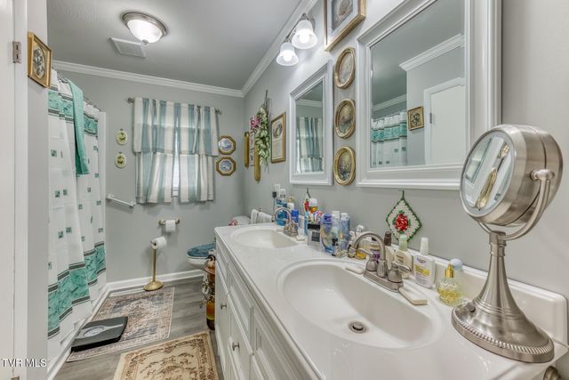 633 Old Airport Road, Bristol, VA 24201