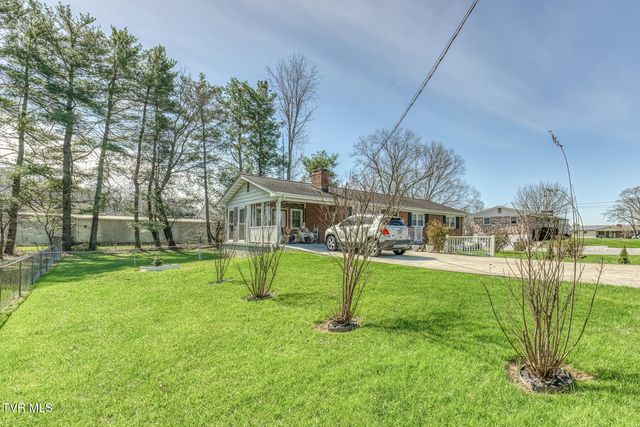 633 Old Airport Road, Bristol, VA 24201