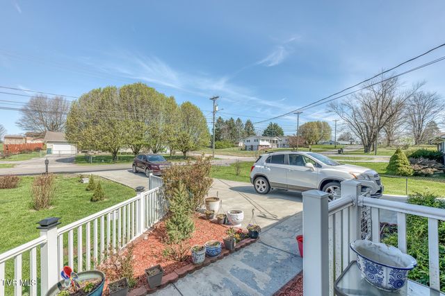 633 Old Airport Road, Bristol, VA 24201