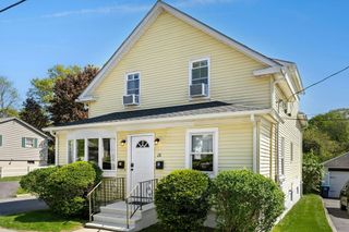 28-30 Villa Rd, Shrewsbury, MA 01545