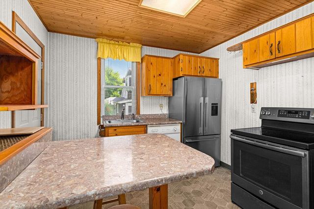 815 E 7th Street, Duluth, MN 55805
