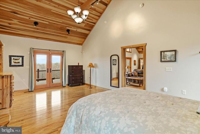 879 OLDE OAK VIEW DR, Springfield, WV 26763