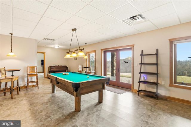 879 OLDE OAK VIEW DR, Springfield, WV 26763