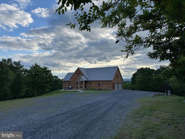 879 OLDE OAK VIEW DR, Springfield, WV 26763