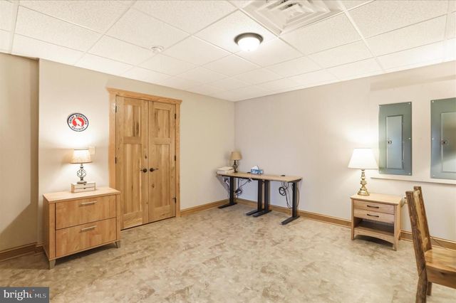 879 OLDE OAK VIEW DR, Springfield, WV 26763