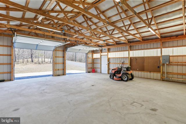 879 OLDE OAK VIEW DR, Springfield, WV 26763