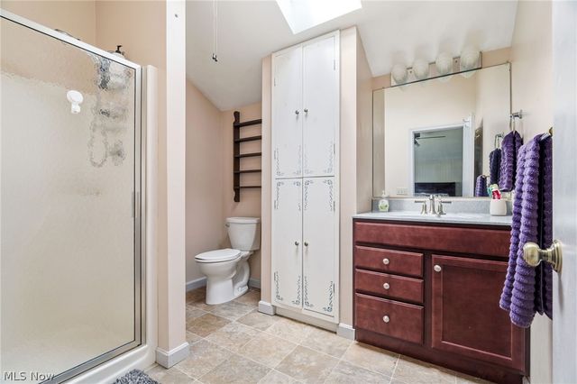 1220 28th Street NE, Canton, OH 44714