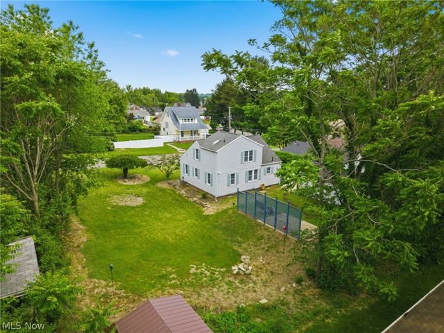 1220 28th Street NE, Canton, OH 44714