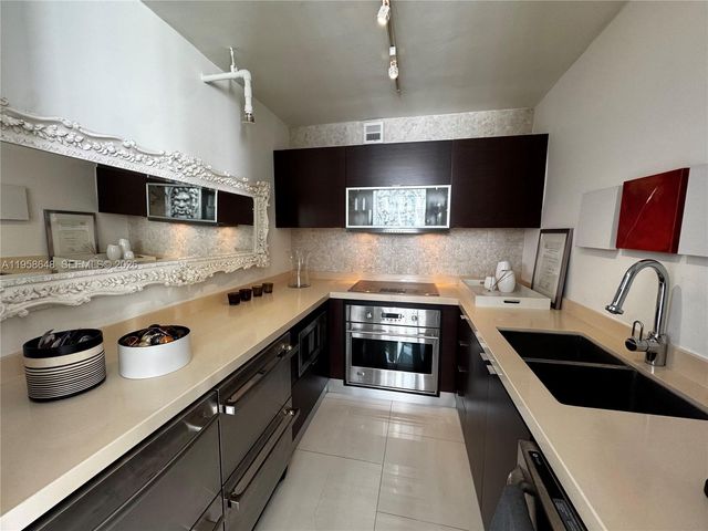 1000 West Ave 1111, Miami Beach, FL 33139