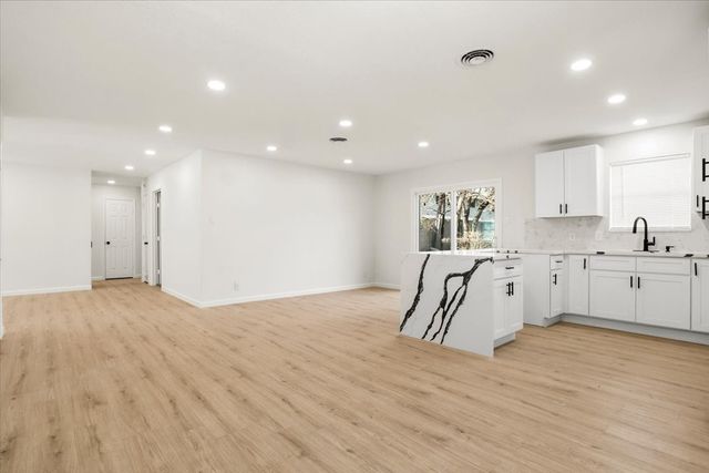 2101 Dayton Street, Haltom City, TX 76117