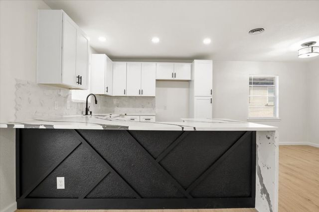 2101 Dayton Street, Haltom City, TX 76117