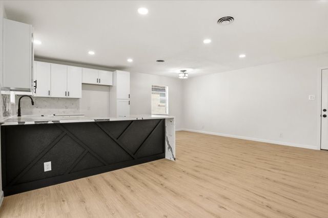 2101 Dayton Street, Haltom City, TX 76117