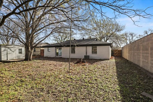 2101 Dayton Street, Haltom City, TX 76117