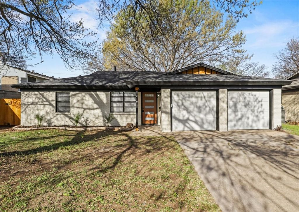 2101 Dayton Street, Haltom City, TX 76117