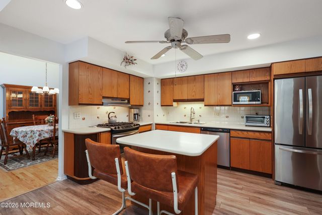 201 Heights Terrace, Middletown, NJ 07748