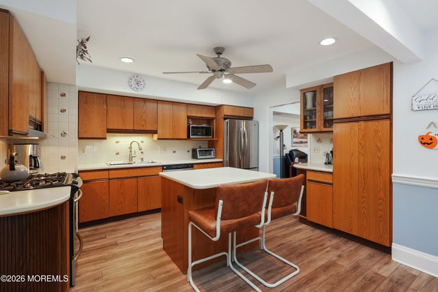 201 Heights Terrace, Middletown, NJ 07748
