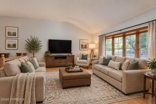 201 Heights Terrace, Middletown, NJ 07748