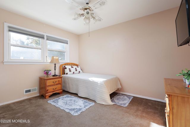 201 Heights Terrace, Middletown, NJ 07748