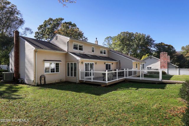 201 Heights Terrace, Middletown, NJ 07748