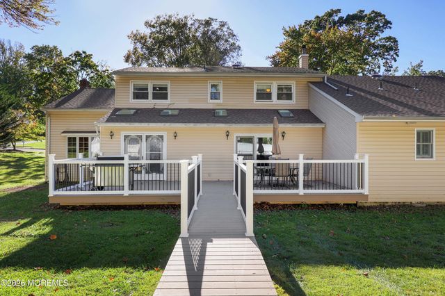 201 Heights Terrace, Middletown, NJ 07748