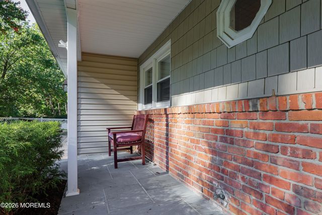 201 Heights Terrace, Middletown, NJ 07748