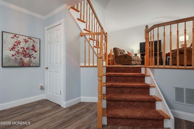 201 Heights Terrace, Middletown, NJ 07748