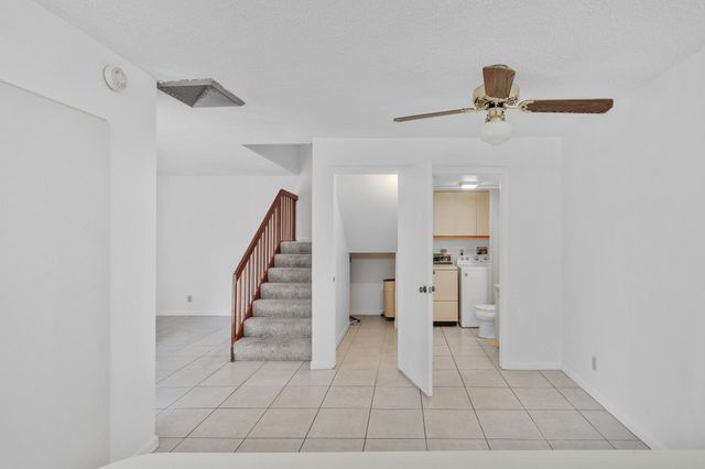 713 NW 99th Circle, Plantation, FL 33324