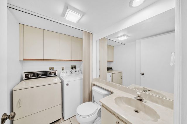 713 NW 99th Circle, Plantation, FL 33324