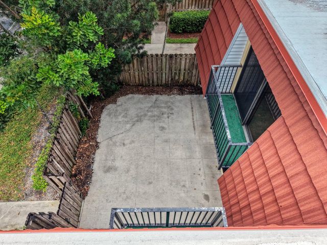 713 NW 99th Circle, Plantation, FL 33324
