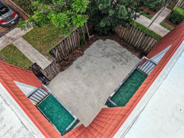 713 NW 99th Circle, Plantation, FL 33324
