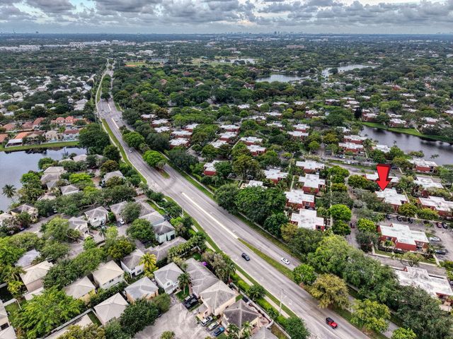713 NW 99th Circle, Plantation, FL 33324