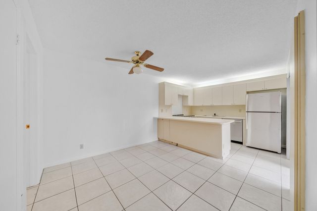 713 NW 99th Circle, Plantation, FL 33324