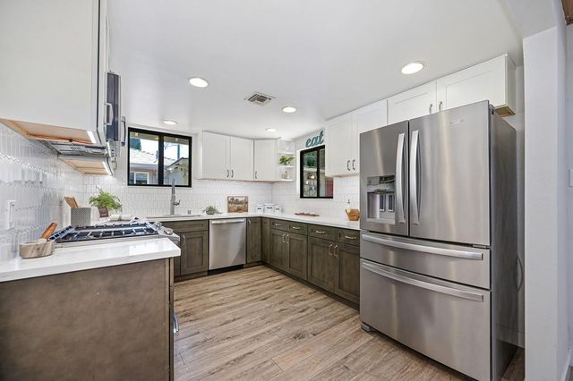 1040 Meadow Rd, West Sacramento, CA 95691