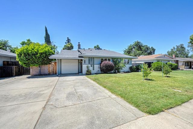 1040 Meadow Rd, West Sacramento, CA 95691