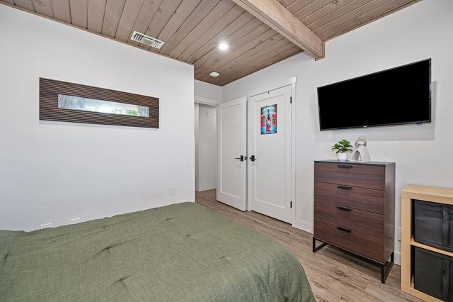1040 Meadow Rd, West Sacramento, CA 95691