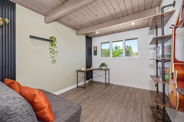 1040 Meadow Rd, West Sacramento, CA 95691