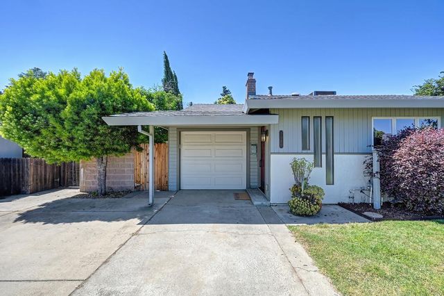 1040 Meadow Rd, West Sacramento, CA 95691