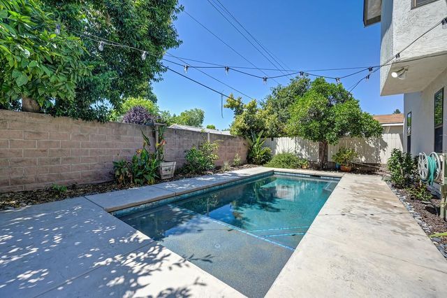 1040 Meadow Rd, West Sacramento, CA 95691