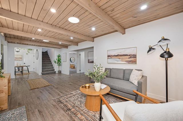 1040 Meadow Rd, West Sacramento, CA 95691