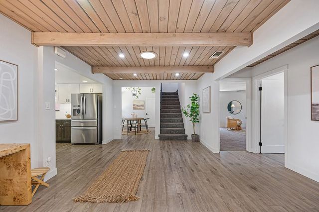 1040 Meadow Rd, West Sacramento, CA 95691
