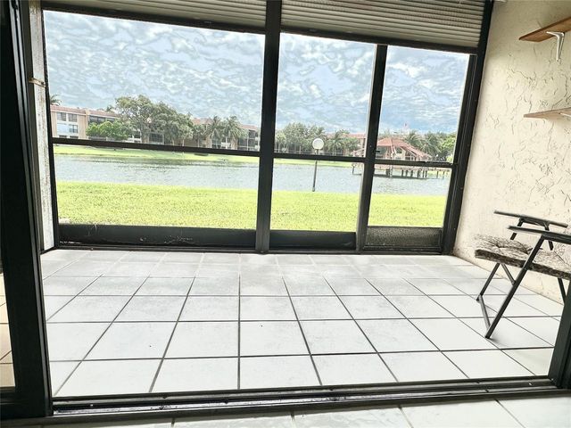 5609 Coral Lake 109, Margate, FL 33063