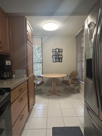 5609 Coral Lake 109, Margate, FL 33063