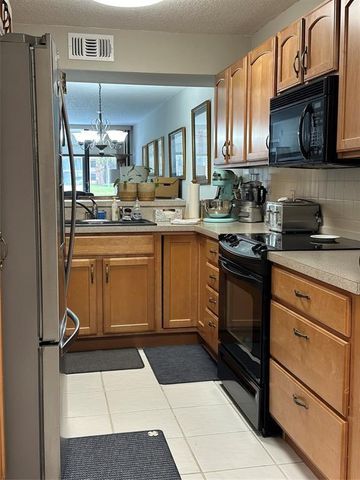 5609 Coral Lake 109, Margate, FL 33063