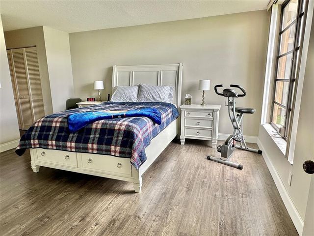 5609 Coral Lake 109, Margate, FL 33063
