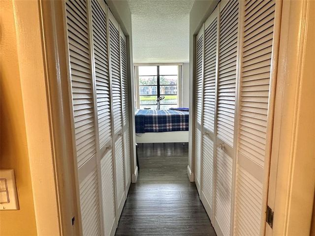 5609 Coral Lake 109, Margate, FL 33063
