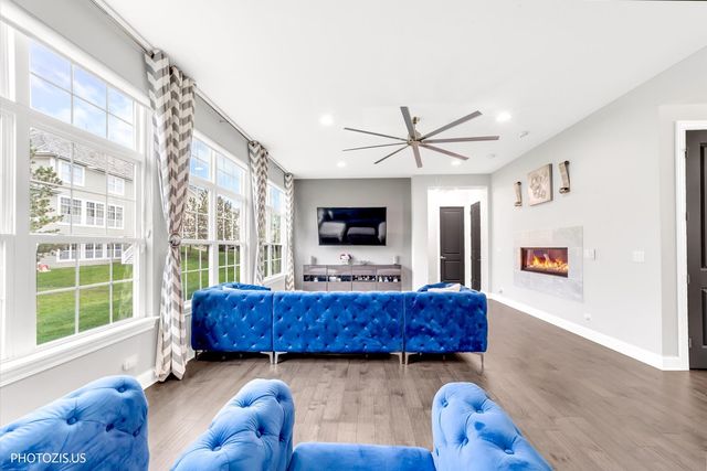 1120 Ashley Lane, Inverness, IL 60010