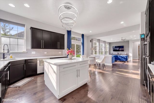 1120 Ashley Lane, Inverness, IL 60010